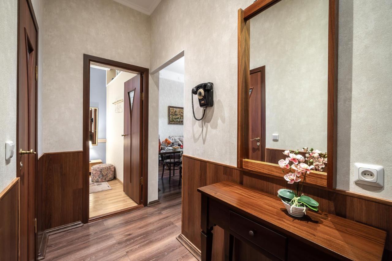Classic Apartments In Old Town Tallinn Bagian luar foto