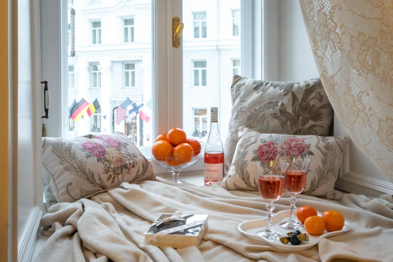 Classic Apartments In Old Town Tallinn Bagian luar foto