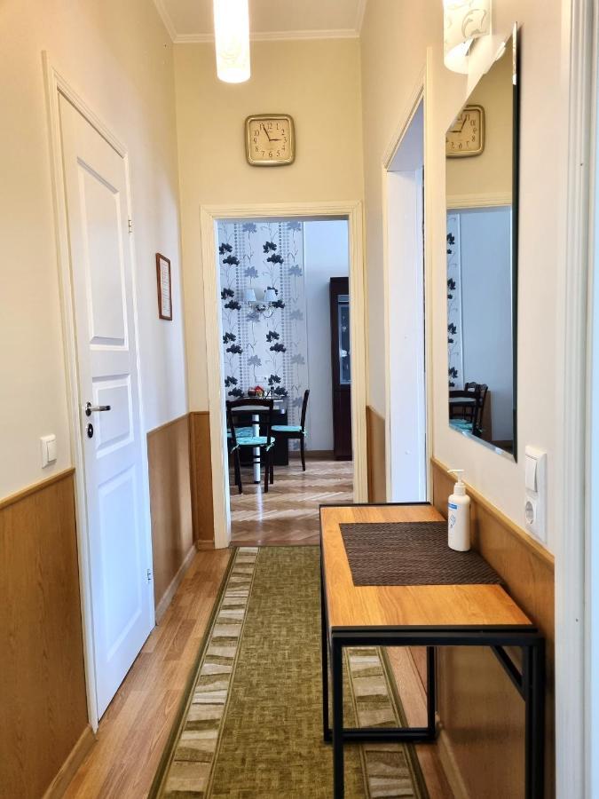 Classic Apartments In Old Town Tallinn Bagian luar foto