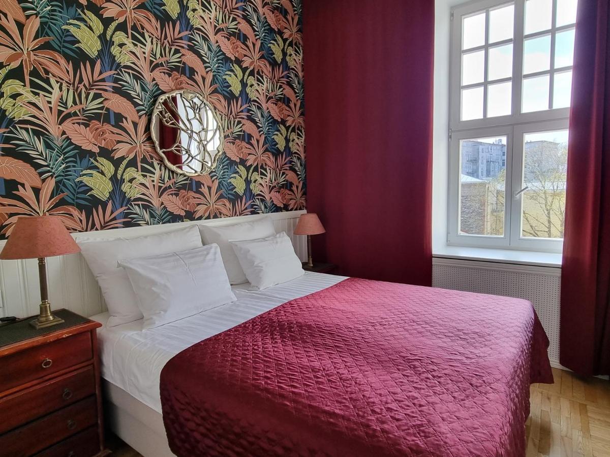 Classic Apartments In Old Town Tallinn Bagian luar foto
